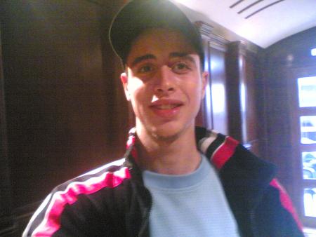again me by my hat