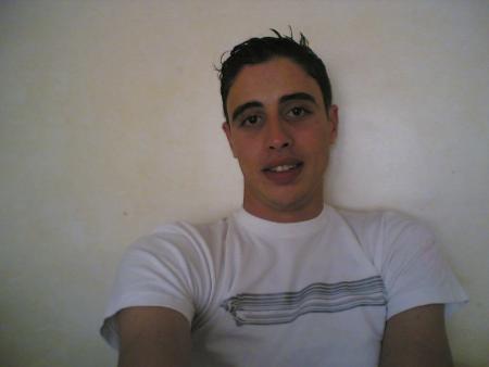 c moi abdel.....ba9e sahran